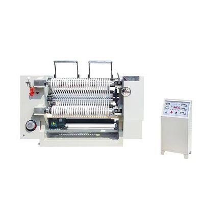 PETフィルム切断機 スピードPLCで制御される 最大切断距離1300mmと速度0-200m/min
